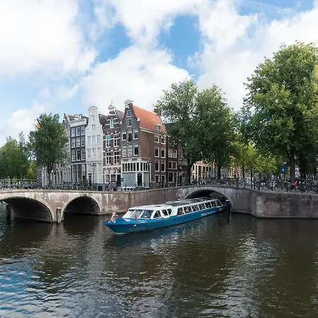 Way Up ホームステイ