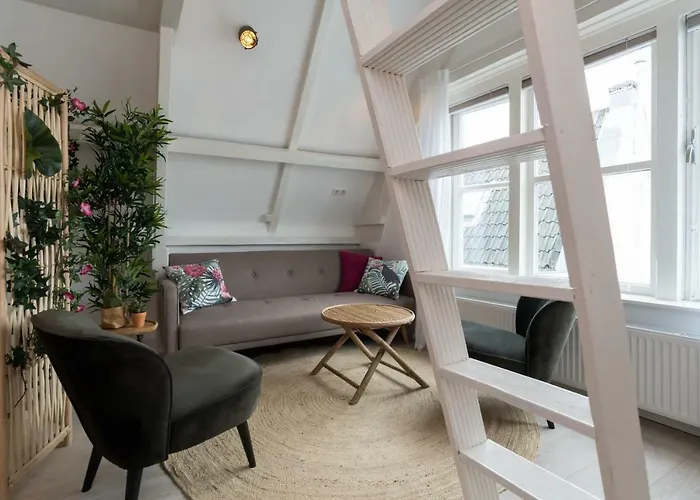 Way Up ホームステイ *